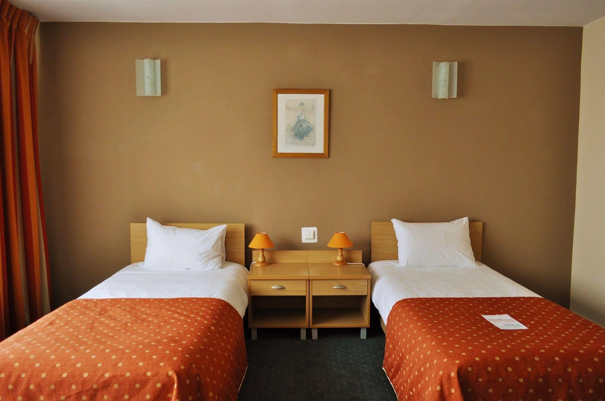 Hotel Wilanów Warszawa by DeSilva Varsóvia Quarto foto